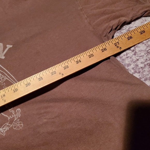 American Eagle Queen Brown Graphic Band T-Shirt - Picture 10 of 12